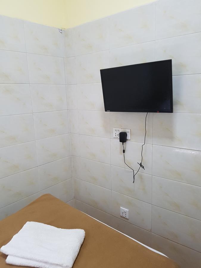 Shwe Eain Si Guest House - Burmese Only Мйеик Екстериор снимка