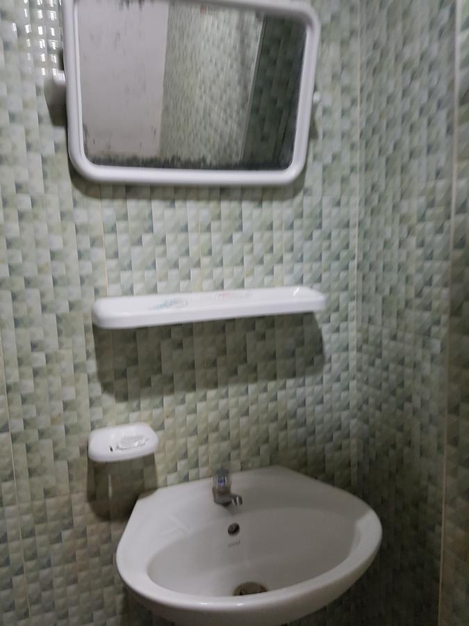 Shwe Eain Si Guest House - Burmese Only Мйеик Екстериор снимка